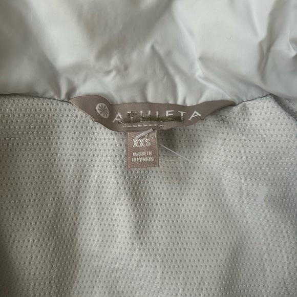 Athleta Rock Ridge Primaloft Vest in Moonlight Grey Blue Silver - Size XXS - Picture 9 of 13